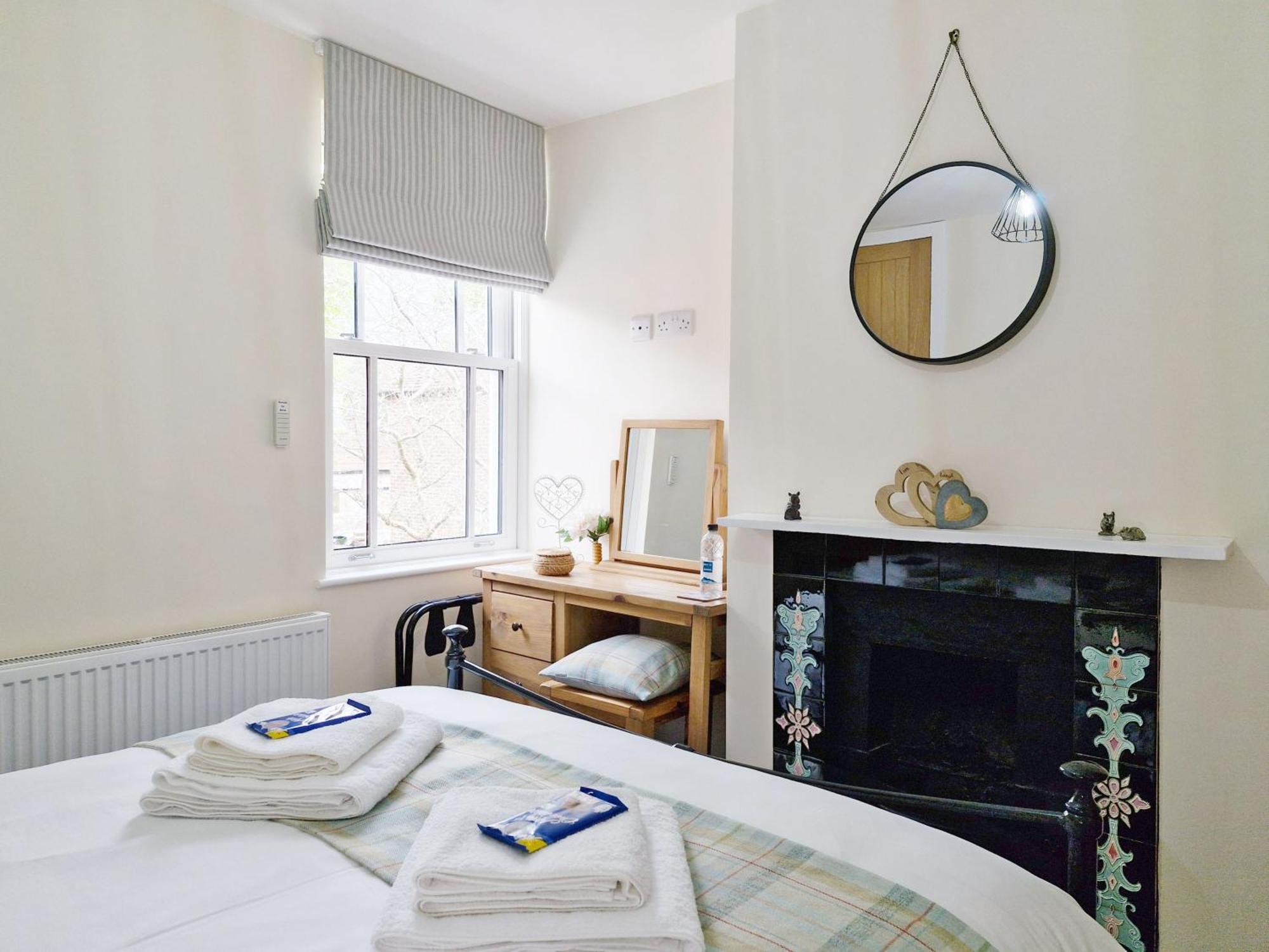 Four Priory Road, Chichester Dış mekan fotoğraf