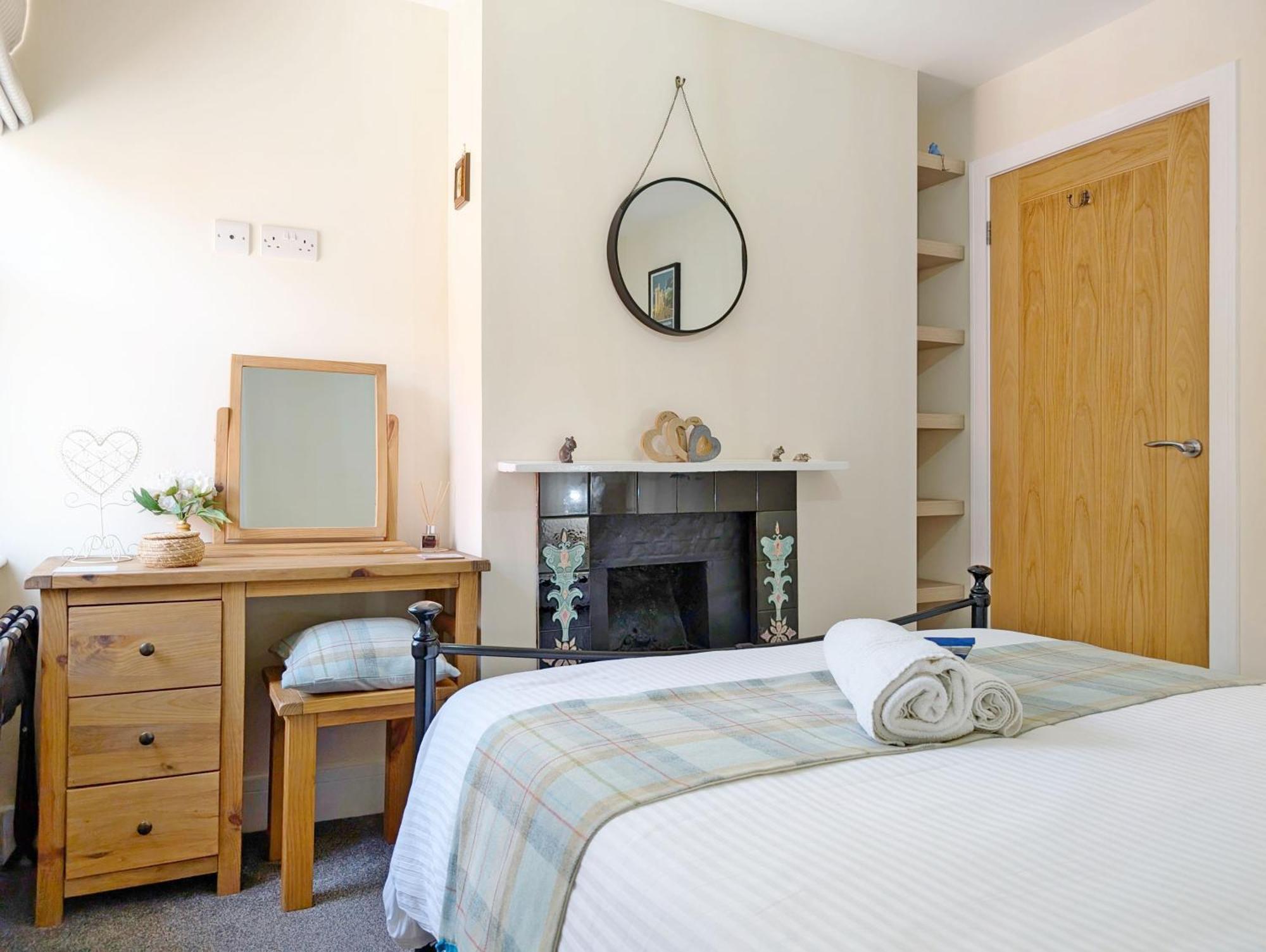Four Priory Road, Chichester Dış mekan fotoğraf
